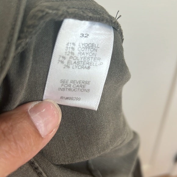 🪅Evereve stretch wide leg olive cropped pant 32 Chic Wide-Leg Khaki Trousers 14 - Picture 9 of 10